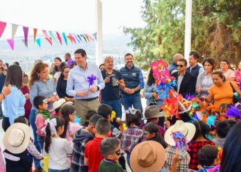 Gobierno de Alfonso Martínez hace entrega de 11 techumbres en escuelas y centros comunitarios-Morelia Informativo