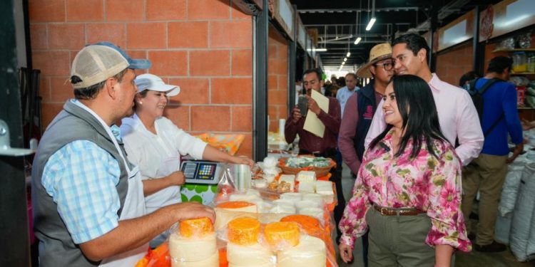 Gladyz Butanda invita a redescubrir el Mercado de Pátzcuaro-Morelia Informativo