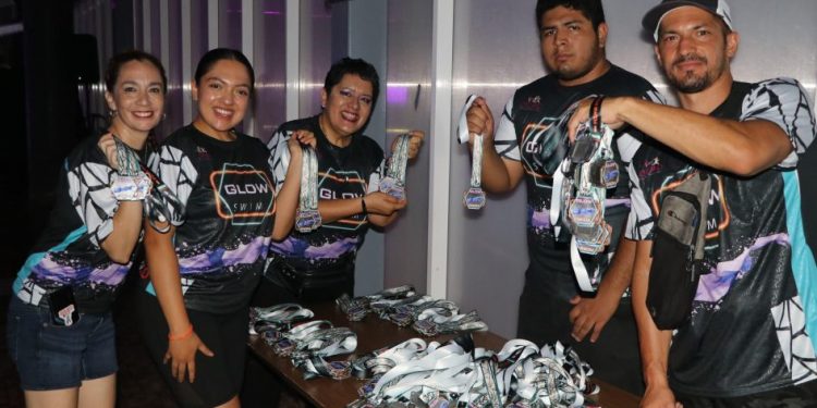 Glow Swim 2025: Cecufid-Morelia Informativo