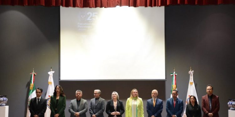 XXV Aniversario de la Facultad de Psicología: Yarabí Ávila-Morelia Informativo