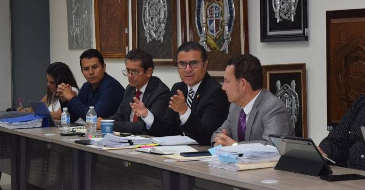 Plena disposición al diálogo con académicos refrenda administración de Yarabí Ávila