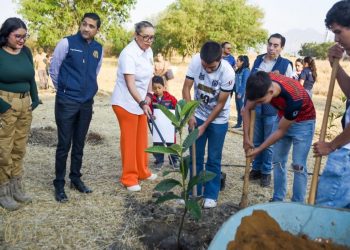 UMSNH se suma a la Jornada Nacional “Tequios, por la paz y contra las adicciones”; Yarabí Ávila encabeza actividades