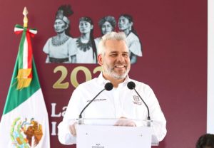 Entrega de tarjetas para la beca Jóvenes Escribiendo el Futuro-Morelia Informativo2