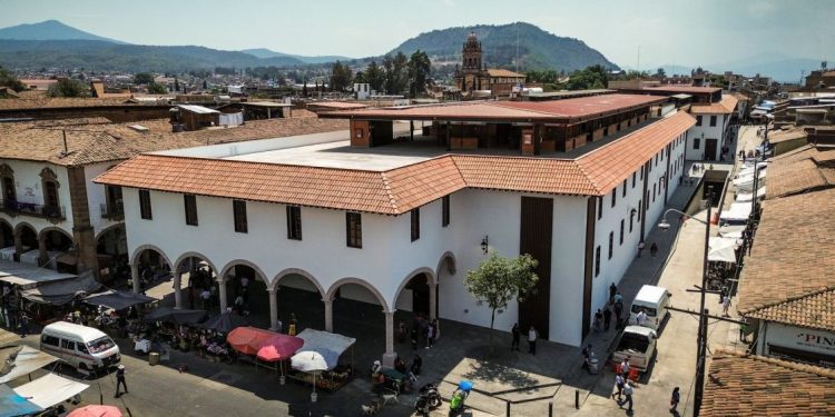Locatarios disfrutan del mercado de Pátzcuaro; un espacio digno y moderno