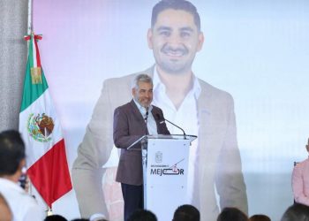 Gobierno de Bedolla le cumple a maestras y maestros michoacanos