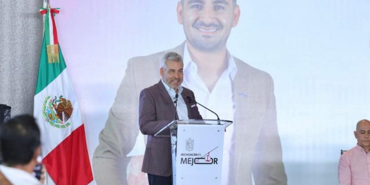 Gobierno de Bedolla le cumple a maestras y maestros michoacanos