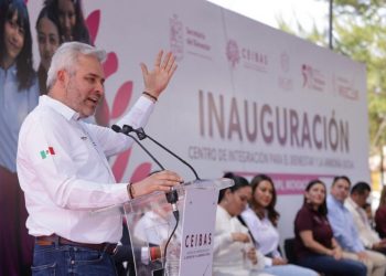 Bedolla defiende a migrantes ante amenaza de impuesto a remesas en EUA