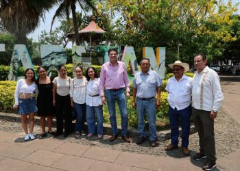 Se reúne Alfonso Martínez con productores y liderazgos de Taretan