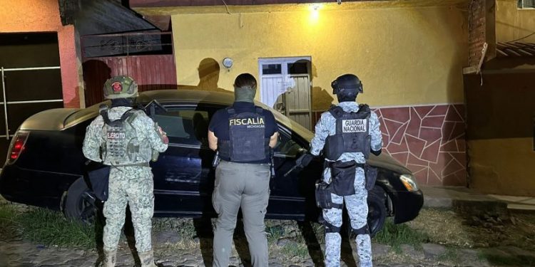 Cateo por parte de la FGE en El Calvario, Pátzcuaro-Morelia Informativo