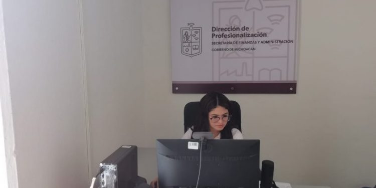 Brinda FGE charla en materia de prevención de la violencia familiar a través de la Dirección de Profesionalización