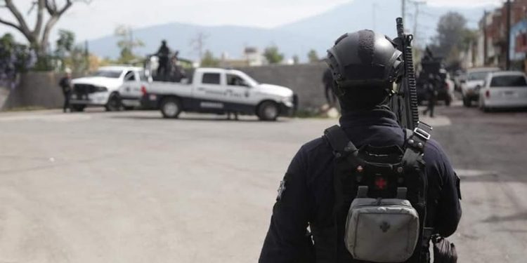 SSP detiene a hombre en portación de tres armas de fuego hechizas