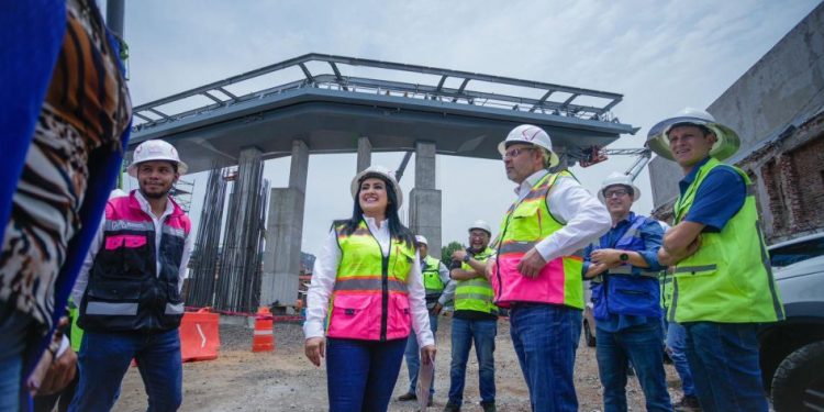 Al Teleférico de Uruapan lo acompañan 22 obras complementarias: Gladyz Butanda