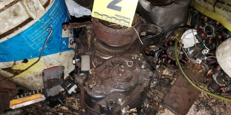 FGE ejecuta cateo a un taller de motocicletas en Morelia y asegura una unidad con reporte de robo y alteraciones en sus medios de identificación