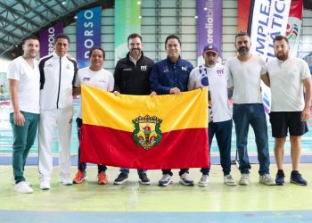 Abandera Yankel Benítez a la Selección de natación convencional y discapacidad del IMCUFIDE