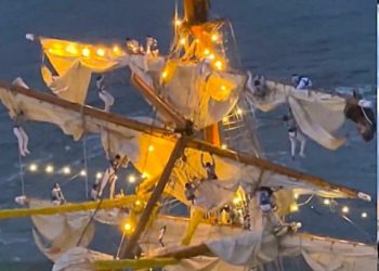 Tragedia en Nueva York, el buque mexicano escuela Cuauhtémoc choca contra el puente de Brooklyn