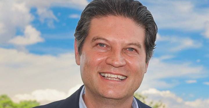 Migrantes michoacanos base de la economía nacional: Alfonso Martínez