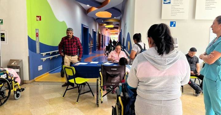 DIF Michoacán tramita credencial a personas con discapacidad