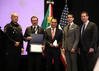 SSP y FGE reciben reconocimientos-Morelia Informativo