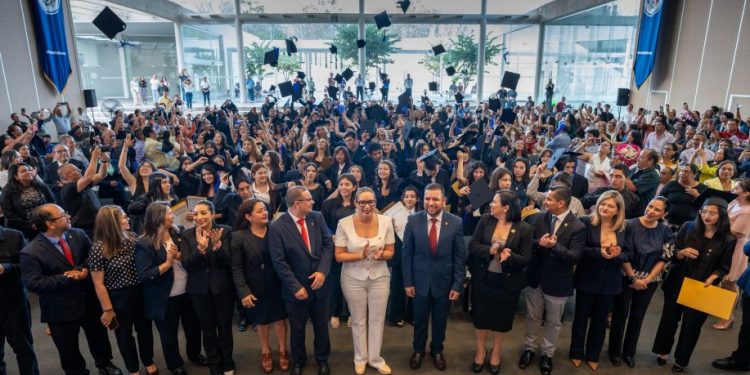 Pase por excelencia: Yarabí Ávila-Morelia Informativo