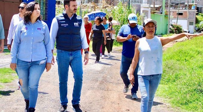 Tras diálogo con vecinos de la colonia Ignacio Zaragoza, Yankel Benítez anuncia jornada integral de limpieza