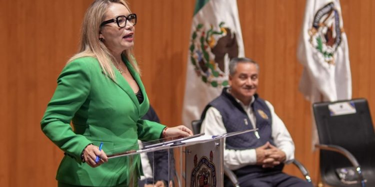 Programa Delfín: Yarabí Ávila-Morelia Informativo