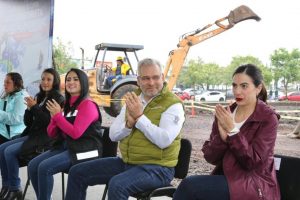 Construcción de parque en macroglorieta de Villas del Pedregal: Gobierno del Estado-Morelia Informativo1
