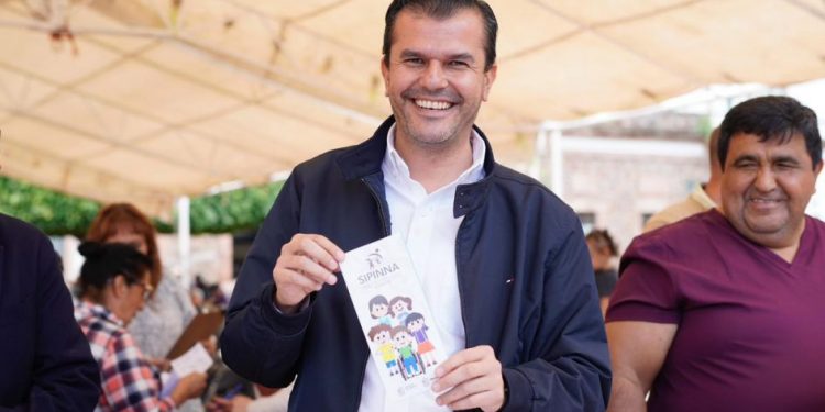 Zitácuaro no está solo”, más de 300 personas se atendieron en jornada social: Segob