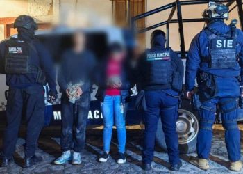 Policías de la GC y de Pátzcuaro detienen a 3 presuntos narcomenudistas en Tzintzuntzan
