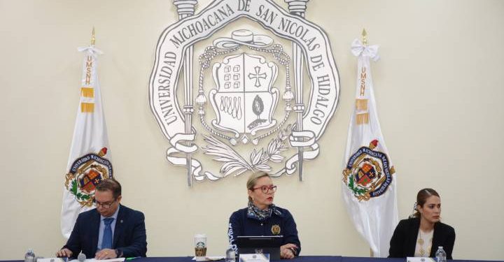 Histórico reconocimiento al esfuerzo y dedicación de estudiantes de la UMSNH con aplicación de Pase por Excelencia Académica