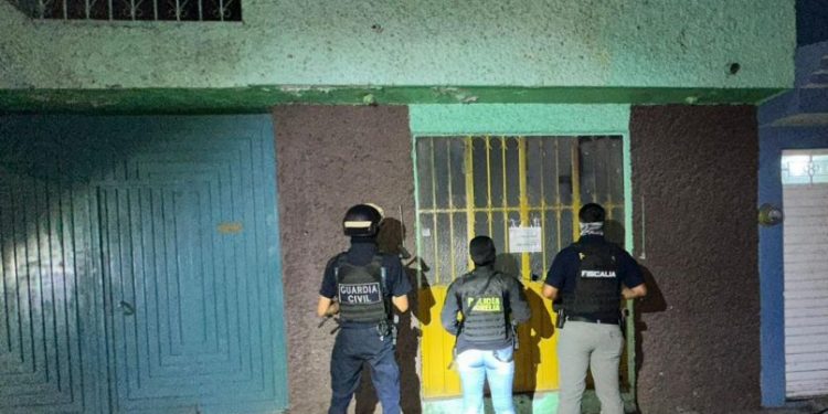 En cateos realizados en la ciudad de Morelia, asegura FGE más de dos mil dosis de sustancias ilícitas