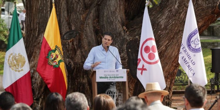 Suma Alfonso Martínez a universidades en Día Mundial del Medio Ambiente