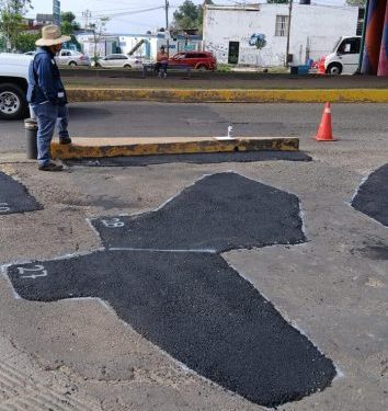 Gobierno de Morelia repara lateral de avenida Madero Poniente