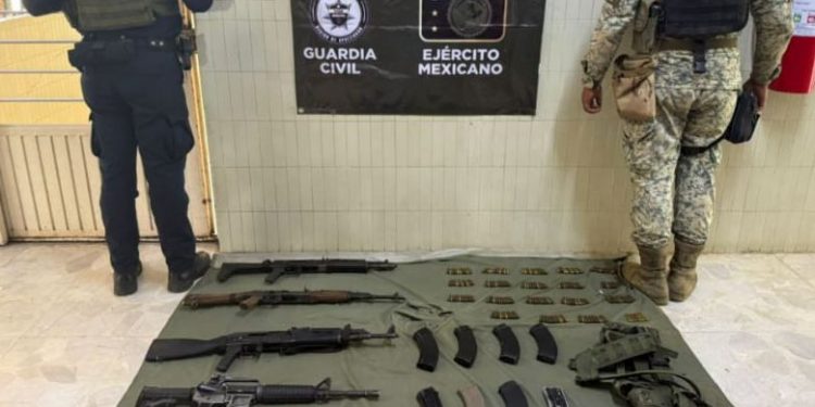 Aseguradas cuatro armas largas y tres vehículos, uno con blindaje, en Apatzingán: SSP