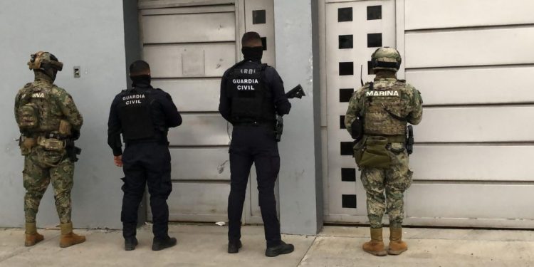El gabinete de seguridad y autoridades locales aseguran laboratorios clandestinos en Michoacán