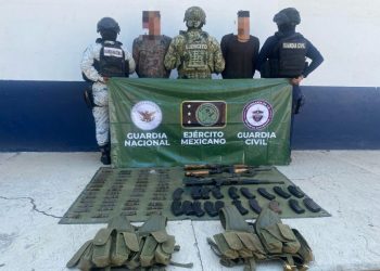 Detenidos 2 hombres en posesión de armas largas y municiones en Parácuaro: SSP