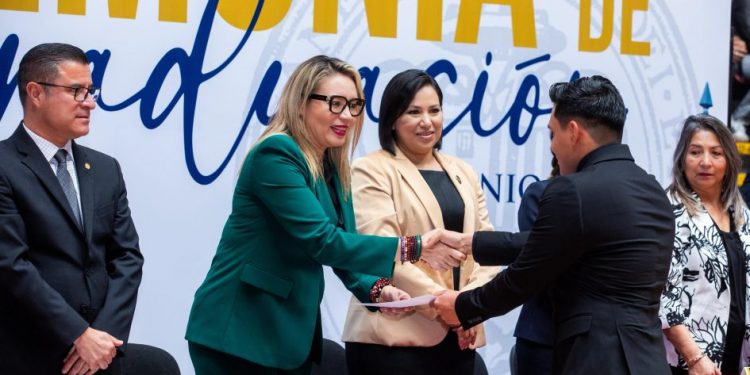 Pase por Excelencia Académica beneficio directo para las y los estudiantes del Bachillerato Nicolaita
