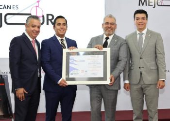 Recibe Bedolla certificación histórica por proceso del gasto público de Michoacán