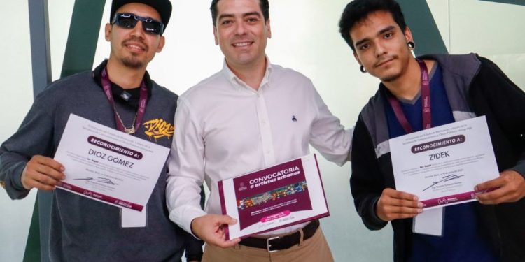 Paso Catrinas se viste de arte, SCOP entrega reconocimientos a artistas urbanos