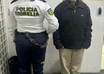 Policía Morelia detiene a mujer por presuntos delitos contra la salud en la colonia Los Girasoles