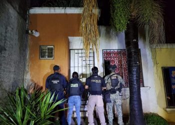 Fiscalía General asegura más de mil 200 dosis de metanfetamina durante cateos realizados en Morelia