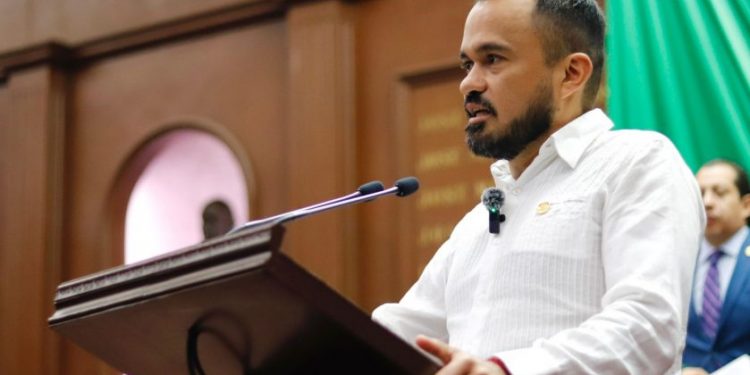 Cae red de abusos: Congreso aprueba propuesta de Hugo Rangel para frenar corrupción en grúas y corralones