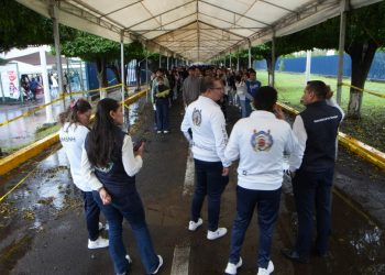 Trabajemos en equipo, invita Yarabí Ávila a madres y padres de familia