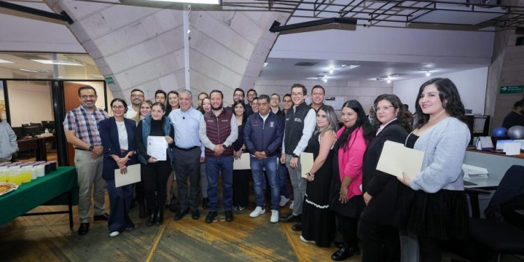 Personal de Gobierno Digital se capacita a favor de la sociedad: Navarro García