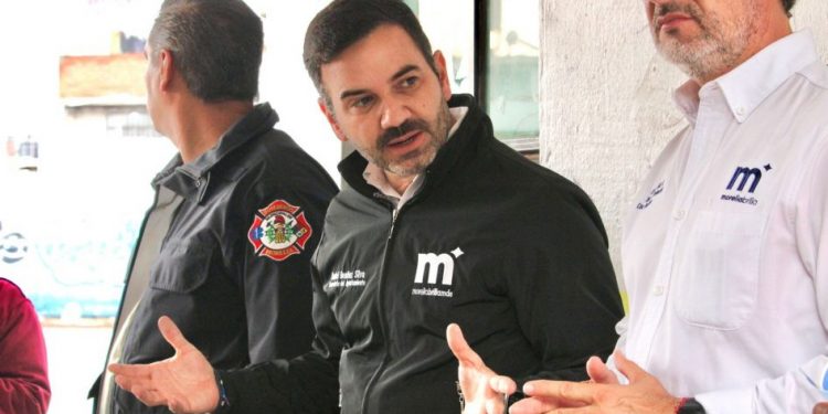 Entrega Yankel Benítez Mochilas de Emergencia a vecinos de Morelia