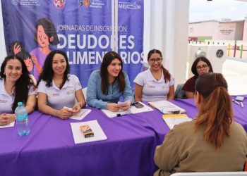Seimujer llevó asesoría legal a Villas del Pedregal, para registrar deudores alimentarios