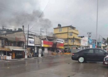 Violencia en Zitácuaro: tiroteos, bloqueos y quema de negocio