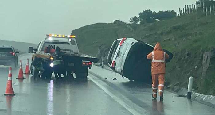 Se accidentan colaboradores de diputada priista