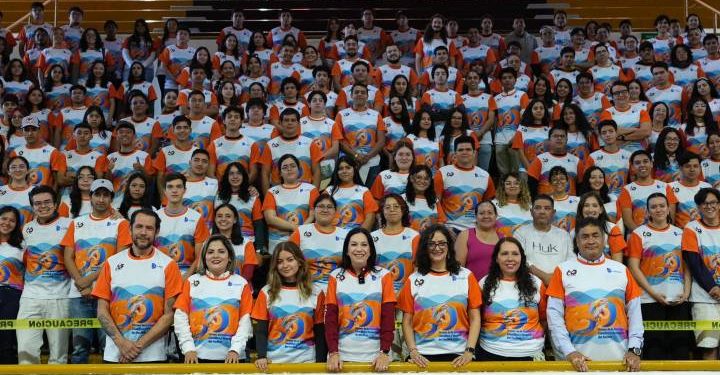 Michoacán abandera 220 estudiantes del Tec de Morelia para estancias científicas