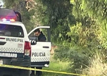 En Tarímbaro, localizan el cadáver de una mujer encobijada