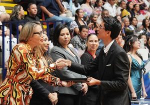 Graduación de la escuela preparatoria “Ing. Pascual Ortiz Rubio”-Morelia Informativo